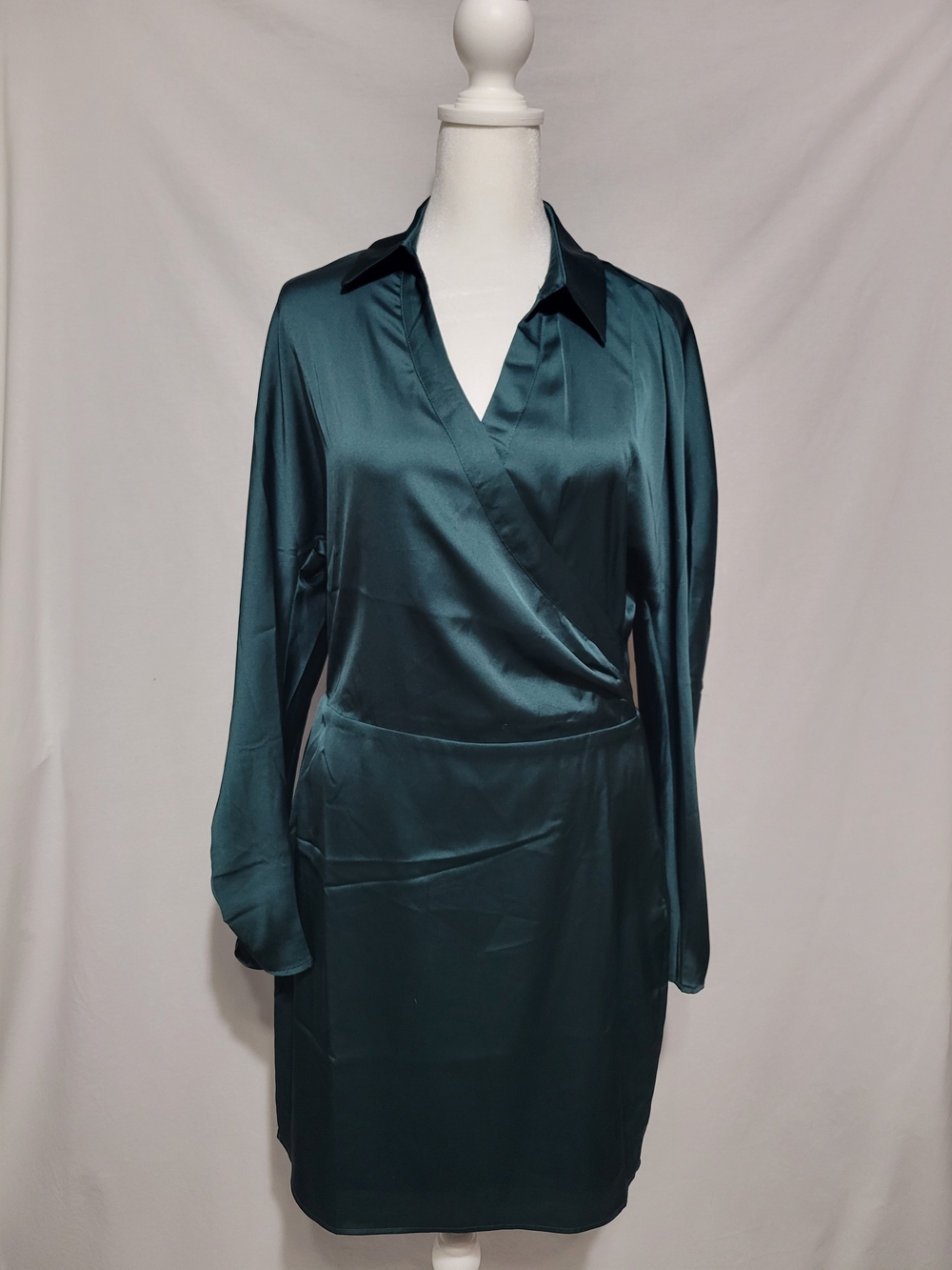 Guess Womens M Teal Satin Wrap-Style Long Sleeve Cocktail Dress
